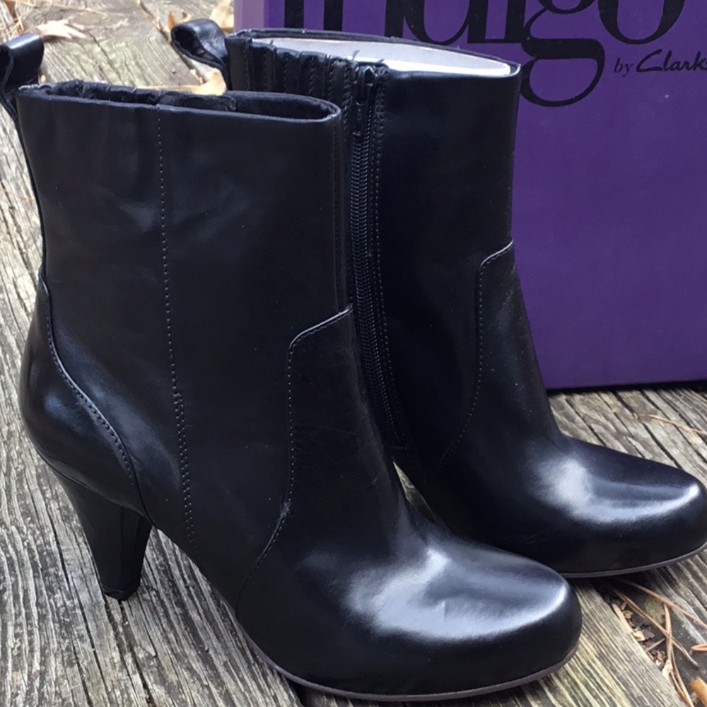 Indigo by Clark’s kitten heel boot, new in box
